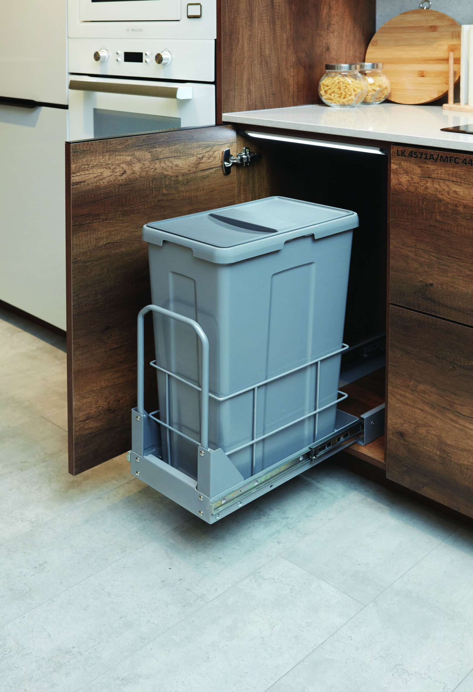 Pull-out Waste Bin