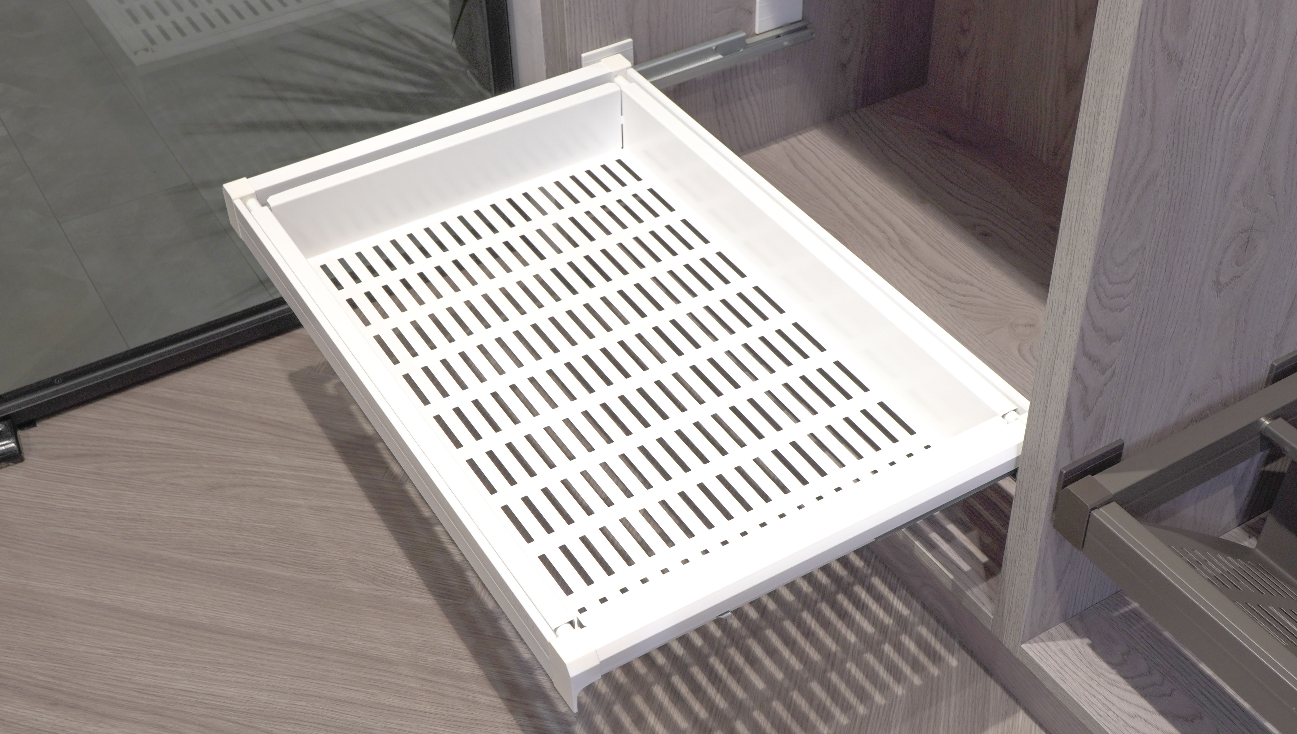 Steel storage basket - White Color